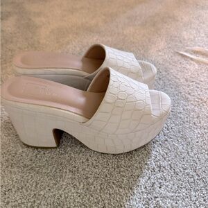 Shu Shop Giza Platform Sandals